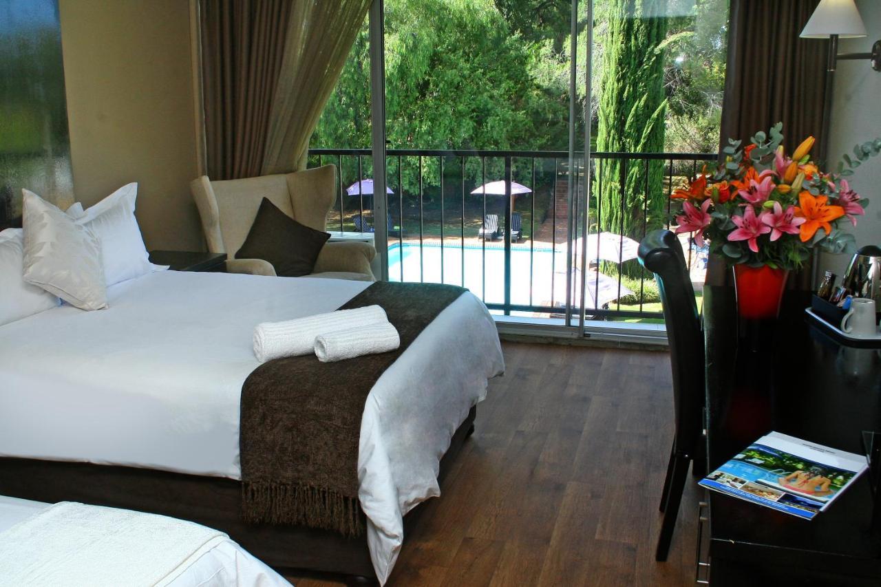 Oudtshoorn Inn Hotel Exterior photo